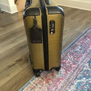 TUMI CONTINENTAL TEGRA-LITE 4-WHEEL CARRY-ON HARD SHELL SPINNER 22"